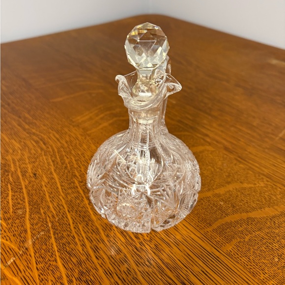 Antique Cut Glass Cruet with Handle & Stopper Etched Glass Decor Delicate Chip - Picture 4 of 14